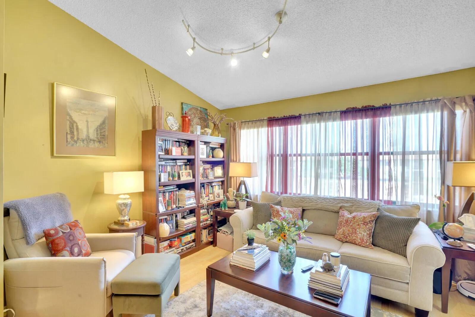 7593 Tahiti Lane, #202