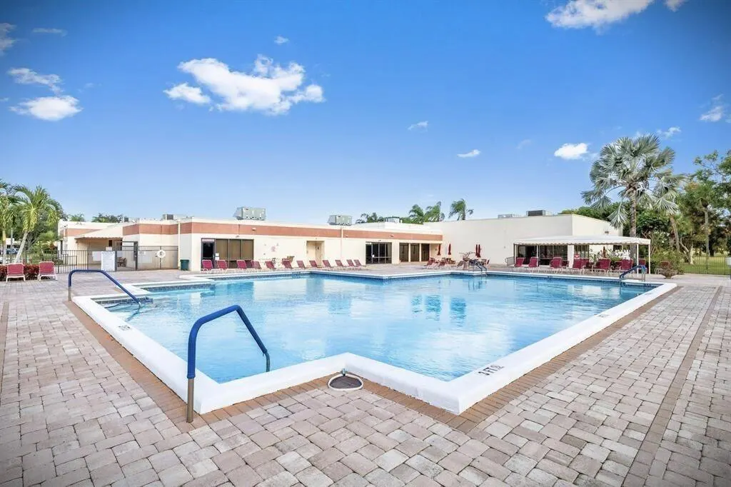 7593 Tahiti Lane, #202