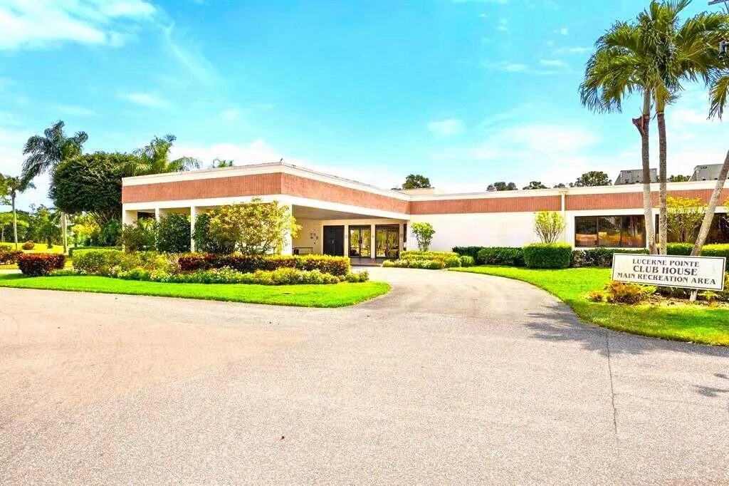 7593 Tahiti Lane, #202