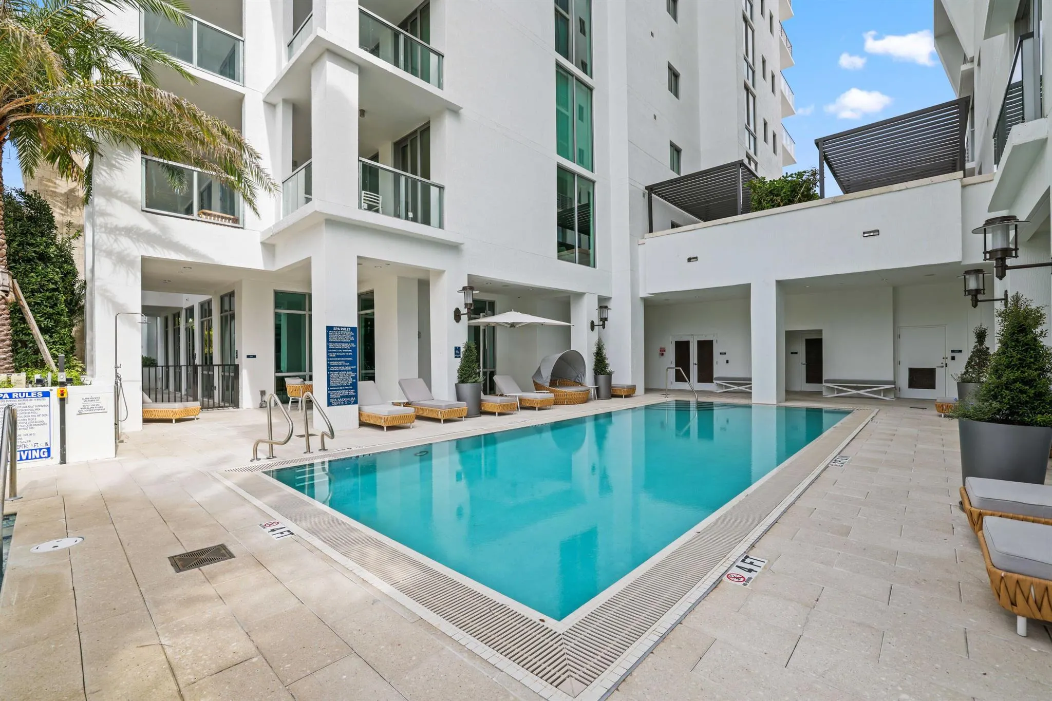 475 E Royal Palm Road, #506