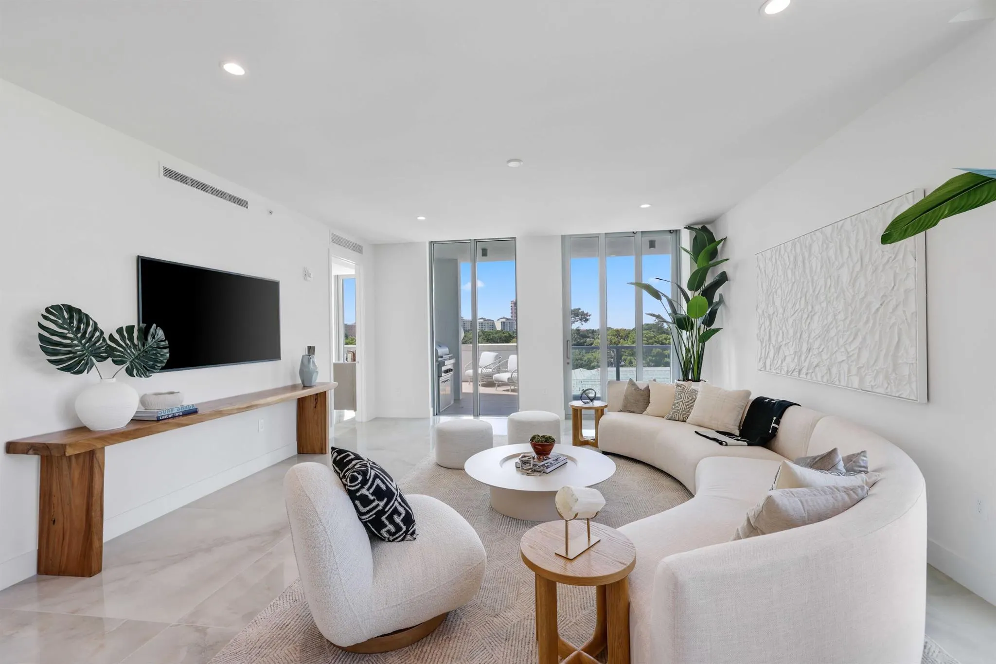 475 E Royal Palm Road, #506