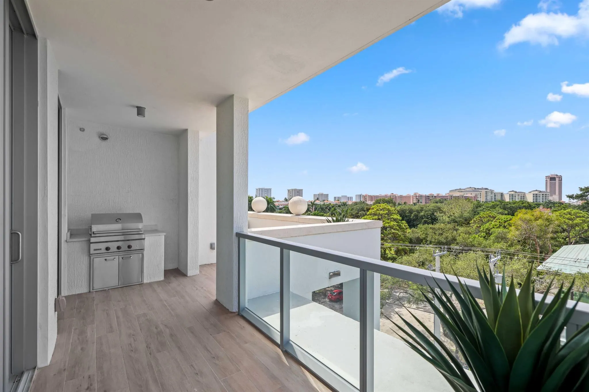 475 E Royal Palm Road, #506