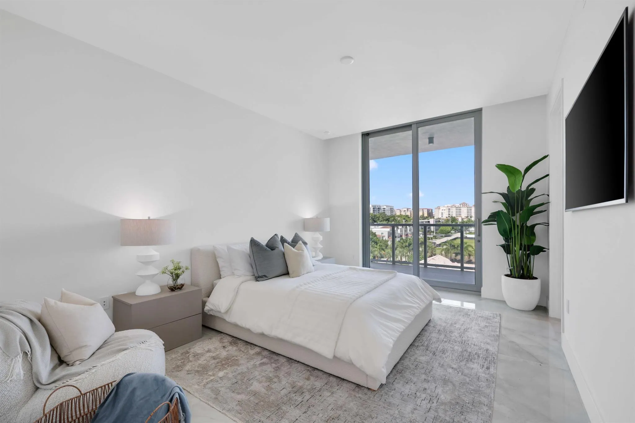 475 E Royal Palm Road, #506