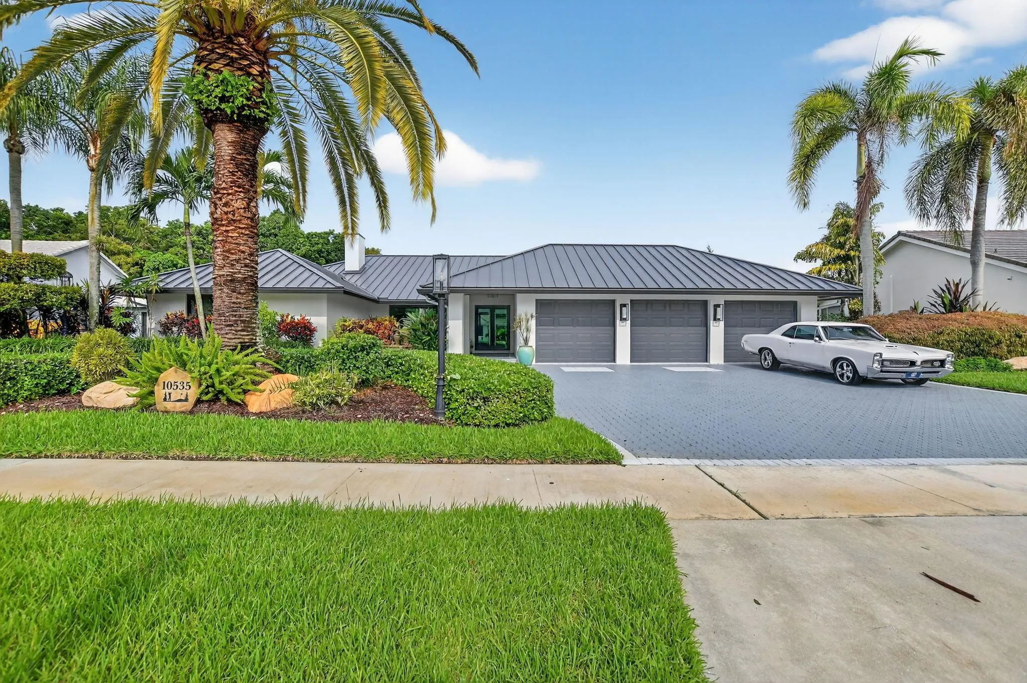 10535 Boca Woods Lane