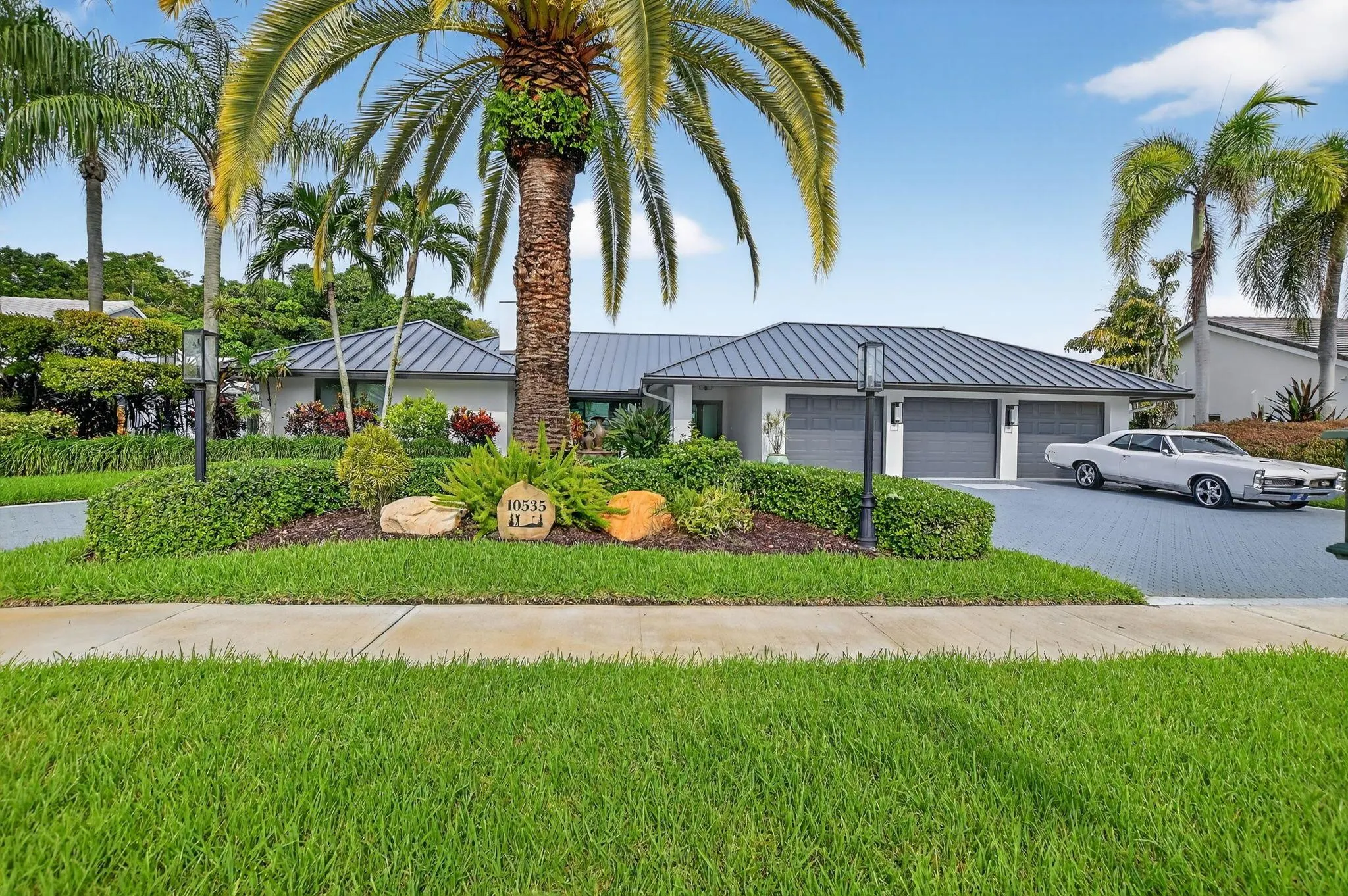 10535 Boca Woods Lane