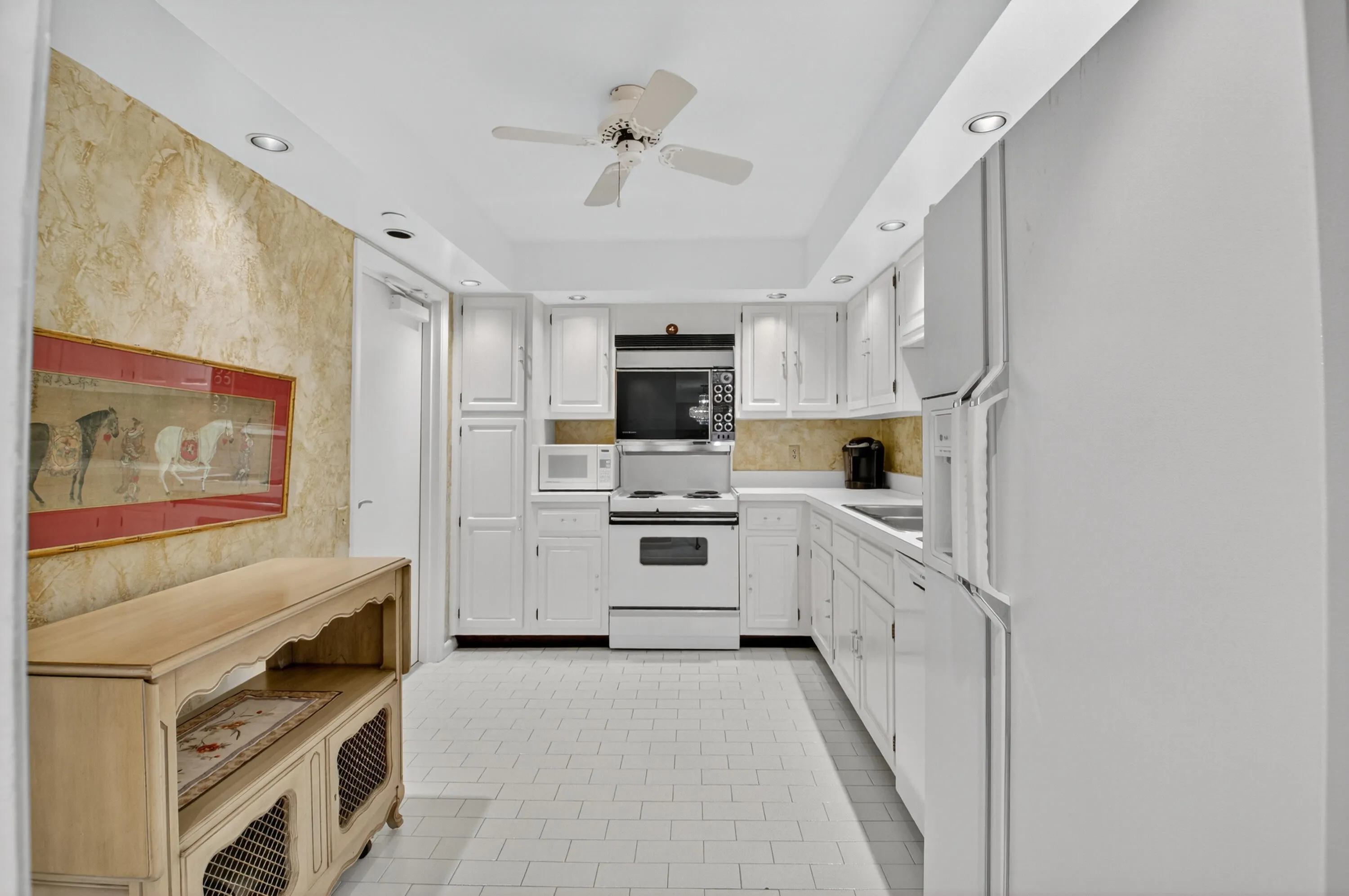 2701 N Ocean Boulevard, #E405