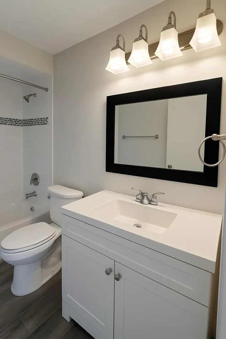 537 S Sequoia Drive, #104