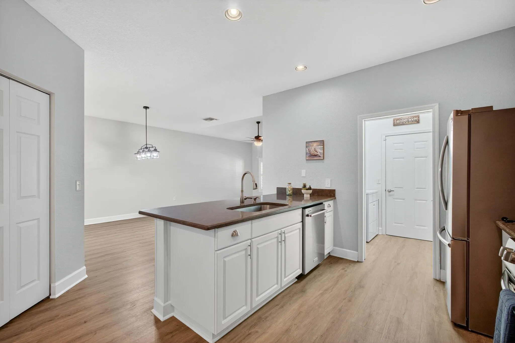 1827 Pelican Drive, #2