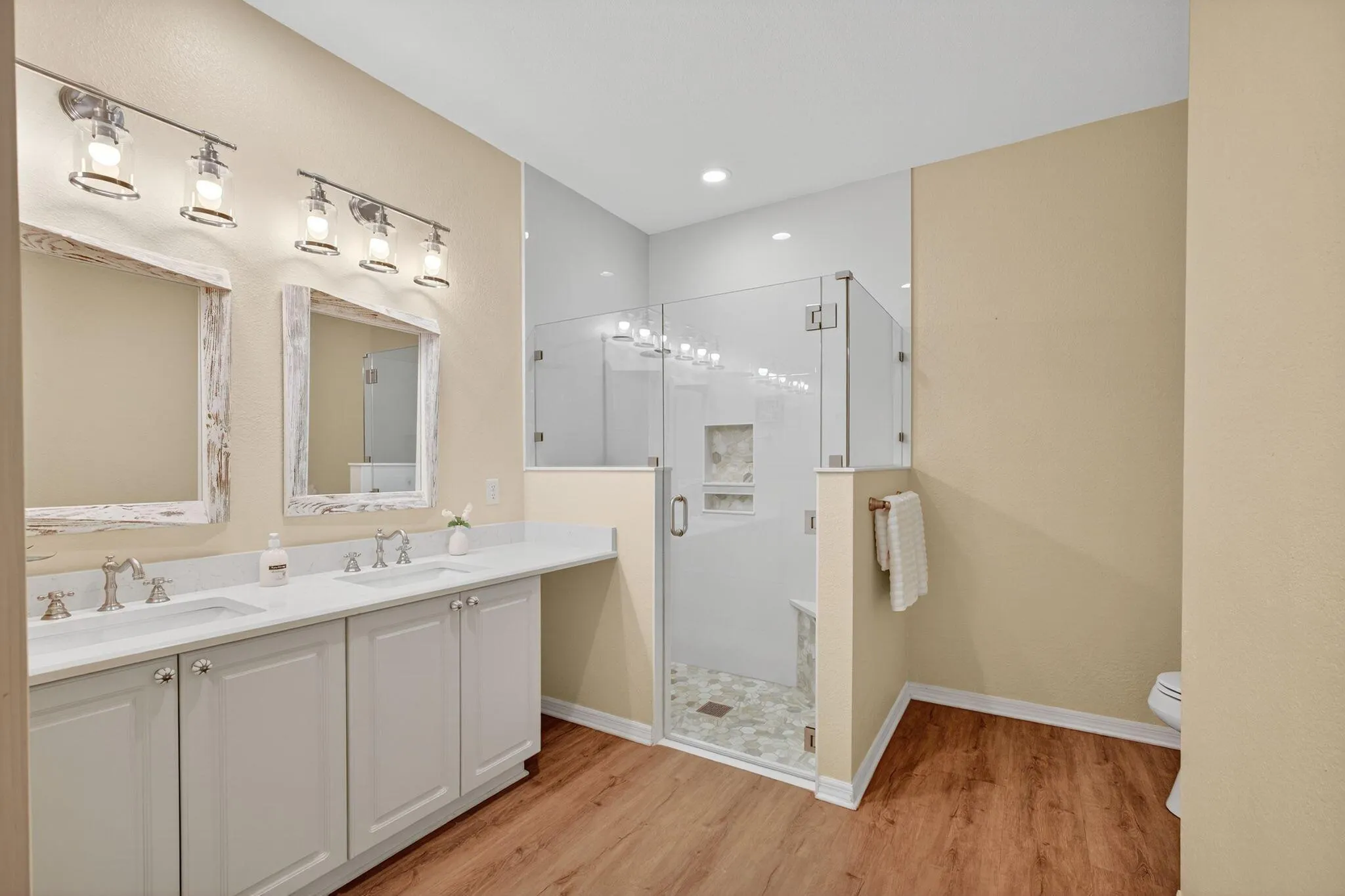 1827 Pelican Drive, #2