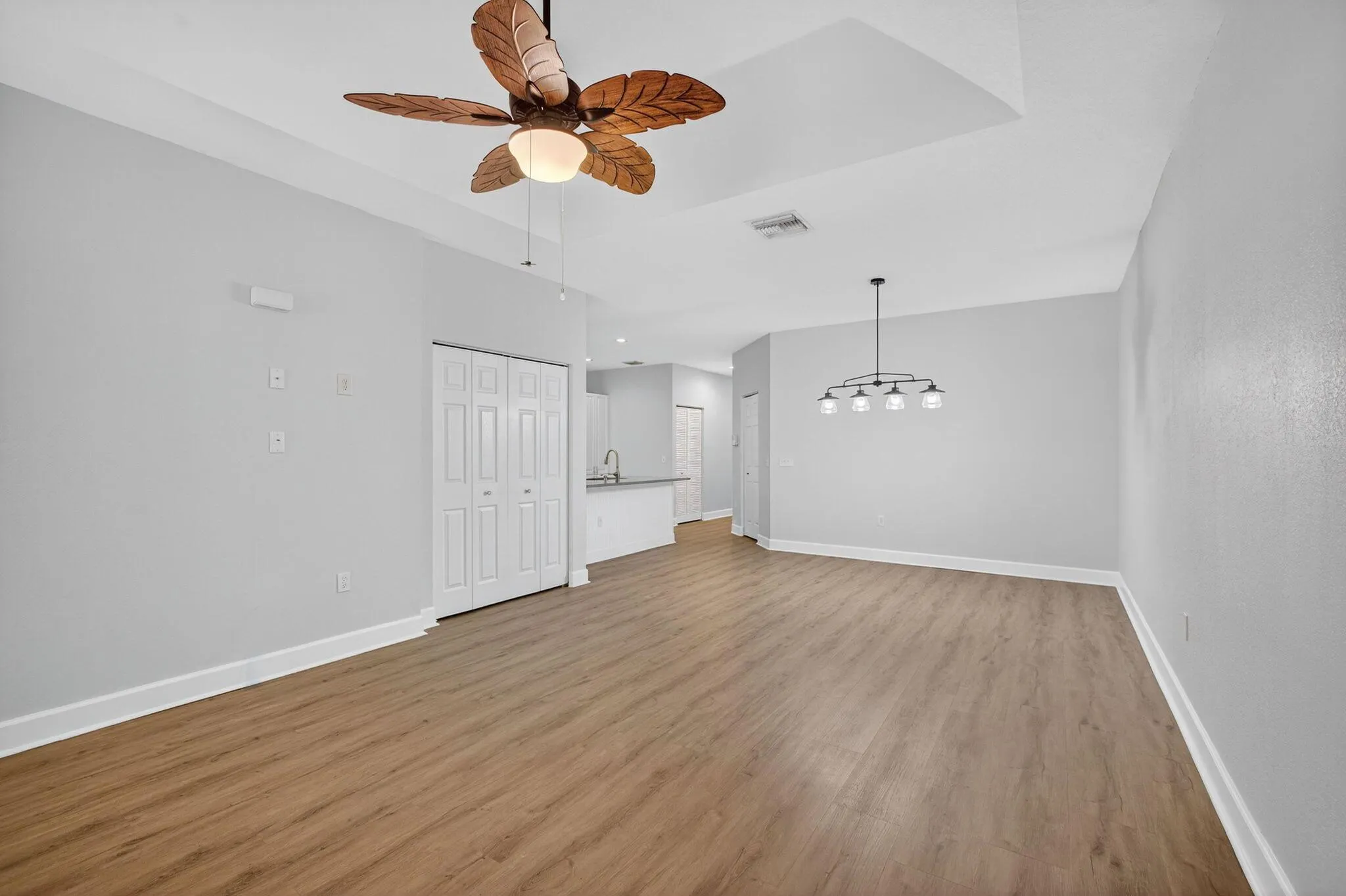 1827 Pelican Drive, #2