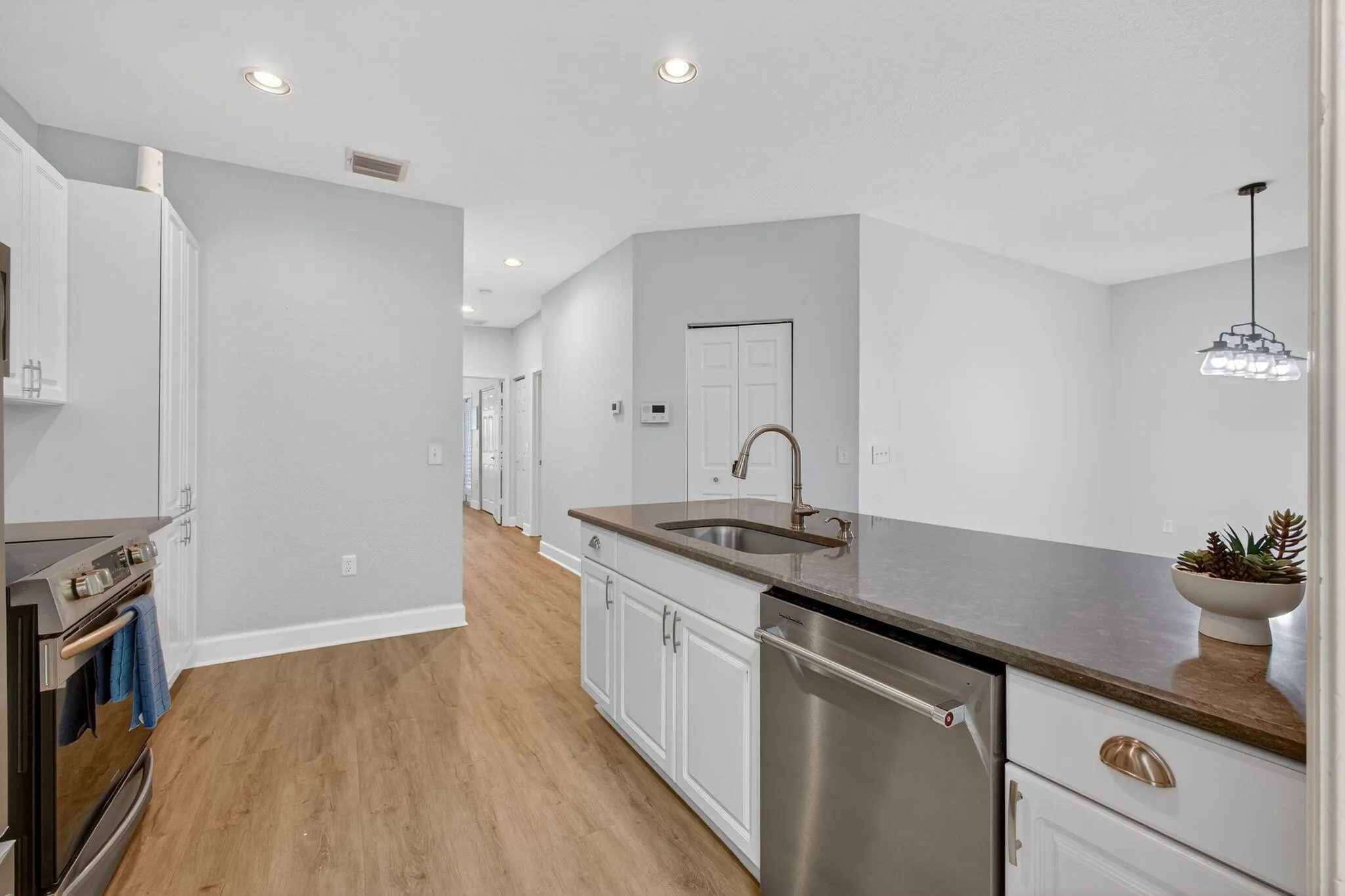 1827 Pelican Drive, #2