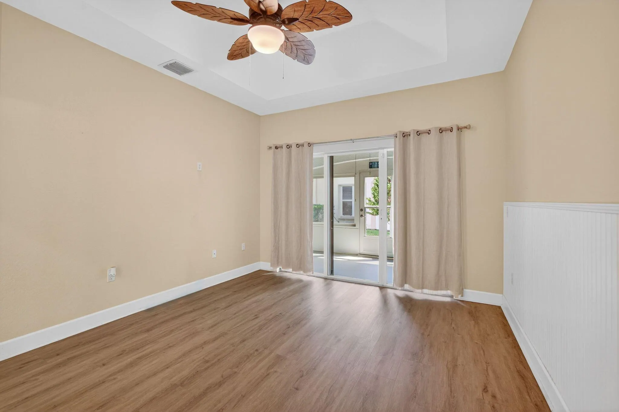 1827 Pelican Drive, #2