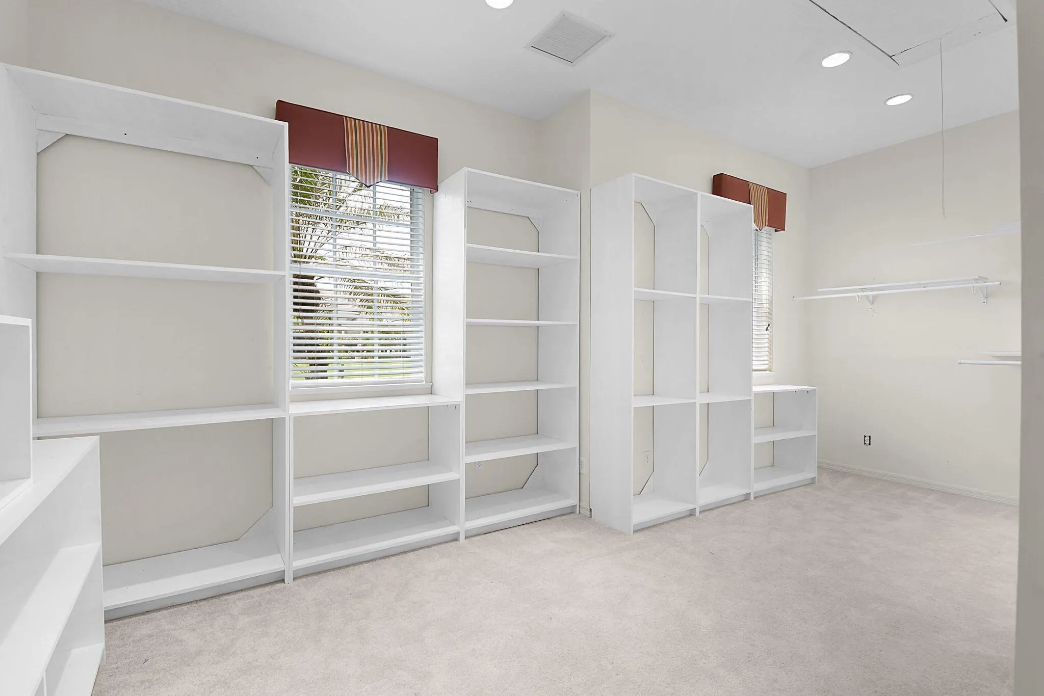 221 SW Lake Rush Court