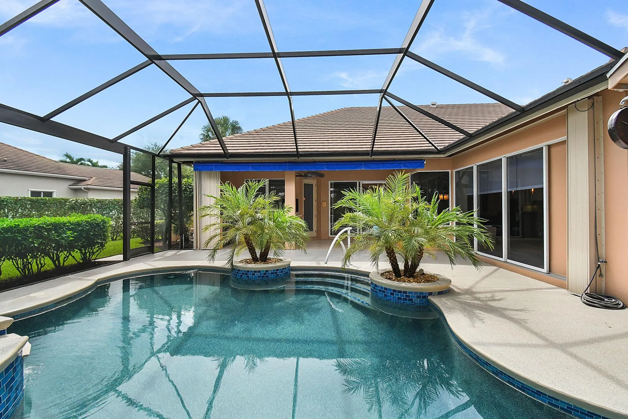 221 SW Lake Rush Court