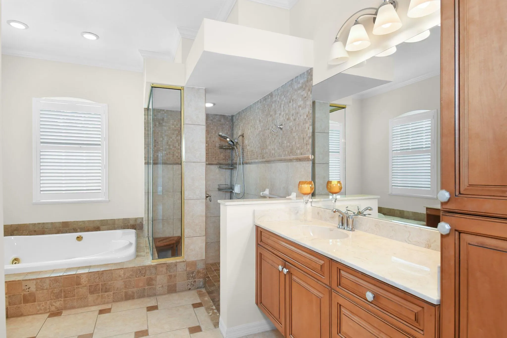 221 SW Lake Rush Court