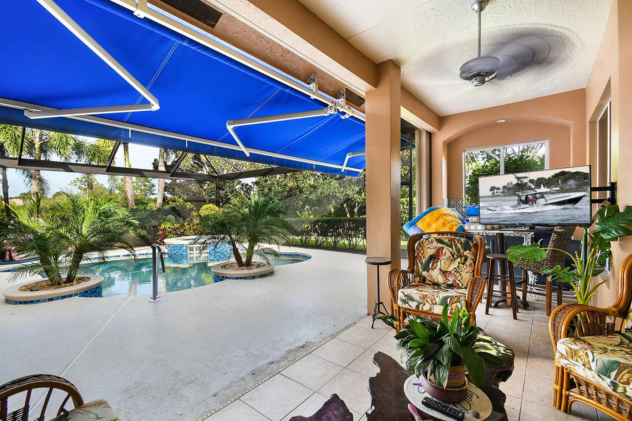 221 SW Lake Rush Court