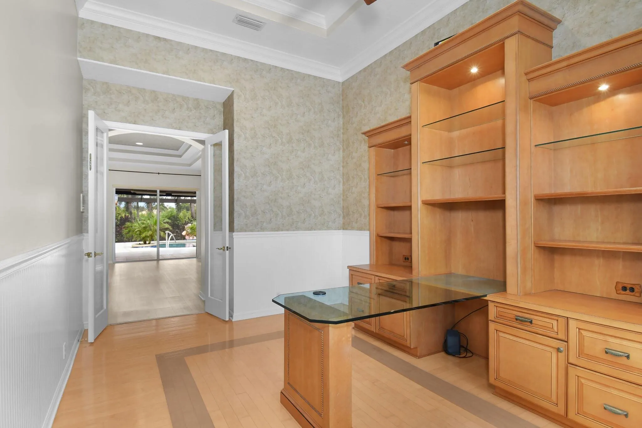 221 SW Lake Rush Court