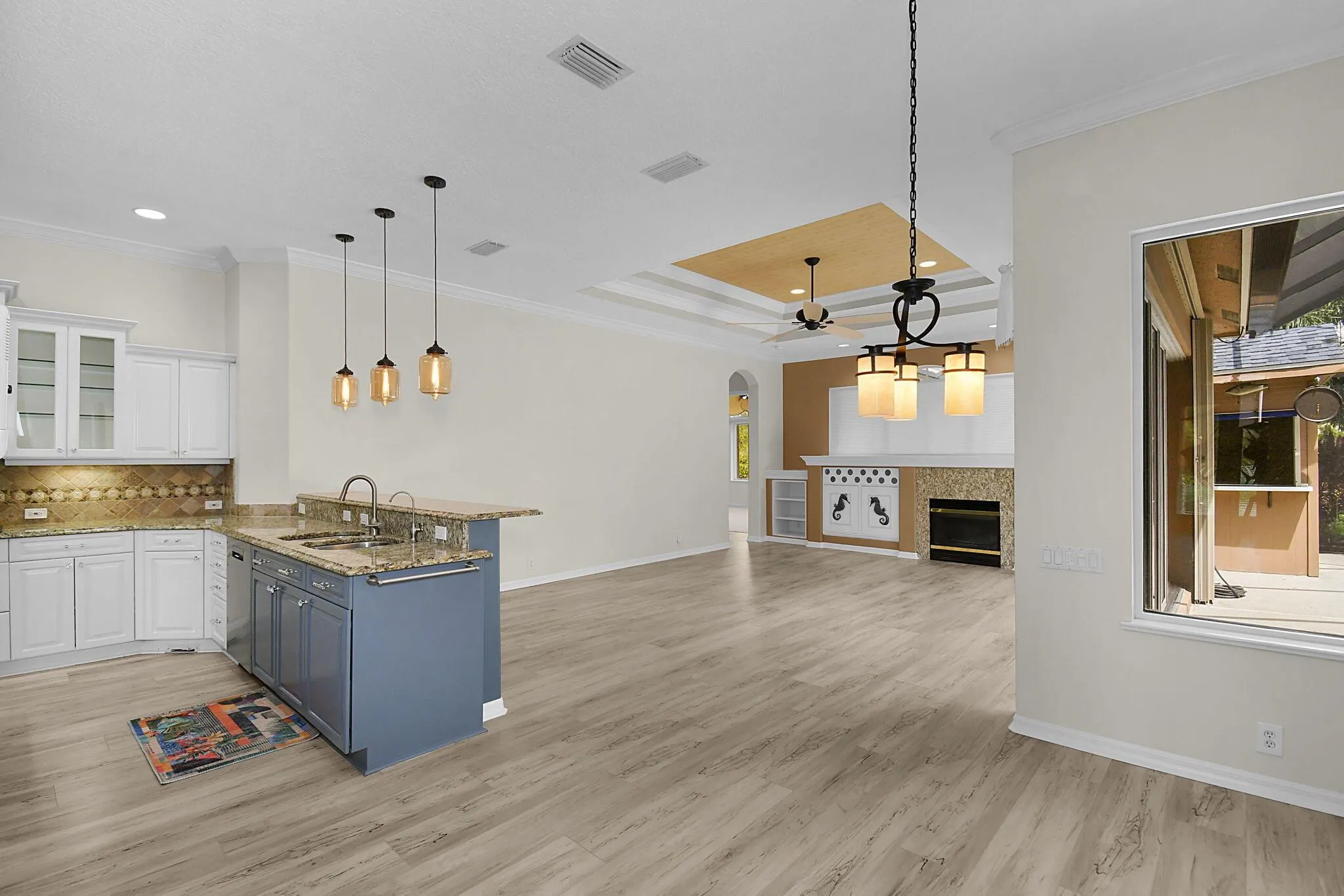 221 SW Lake Rush Court