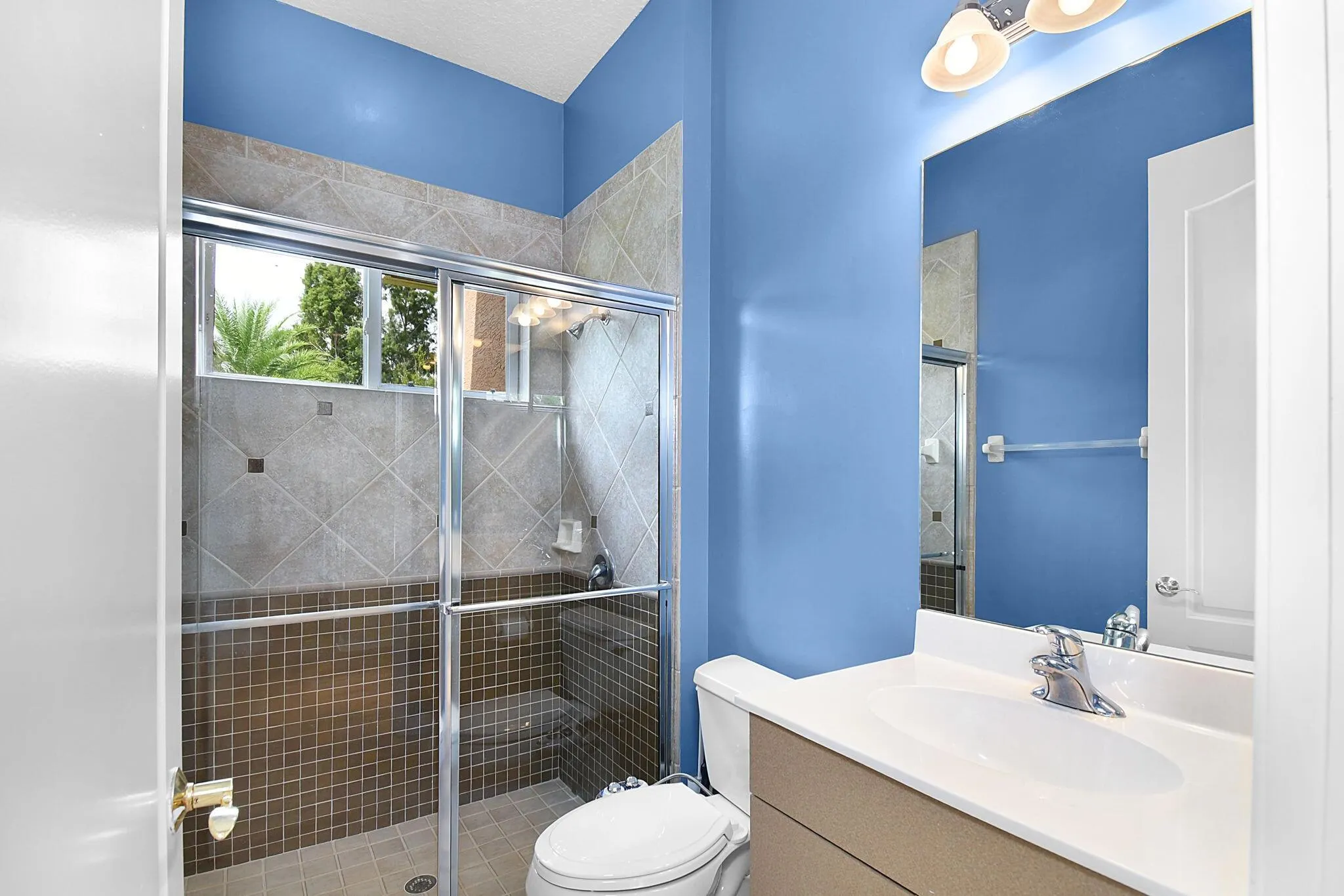 221 SW Lake Rush Court
