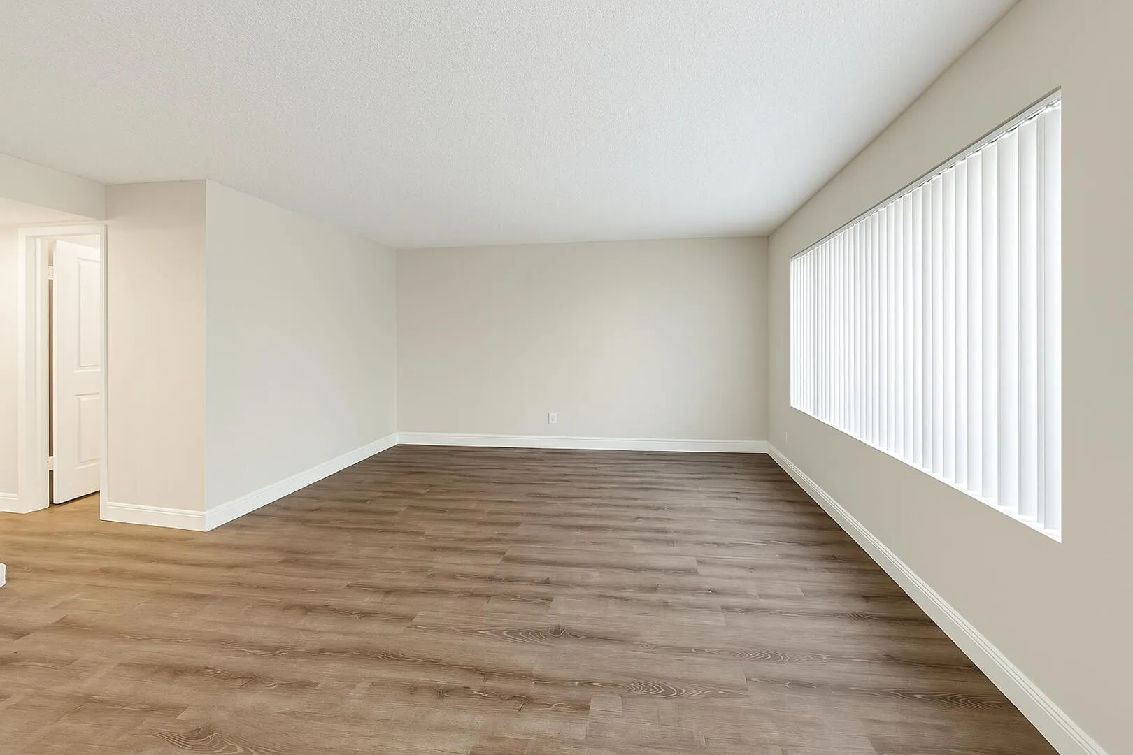 537 S Sequoia Drive, #412