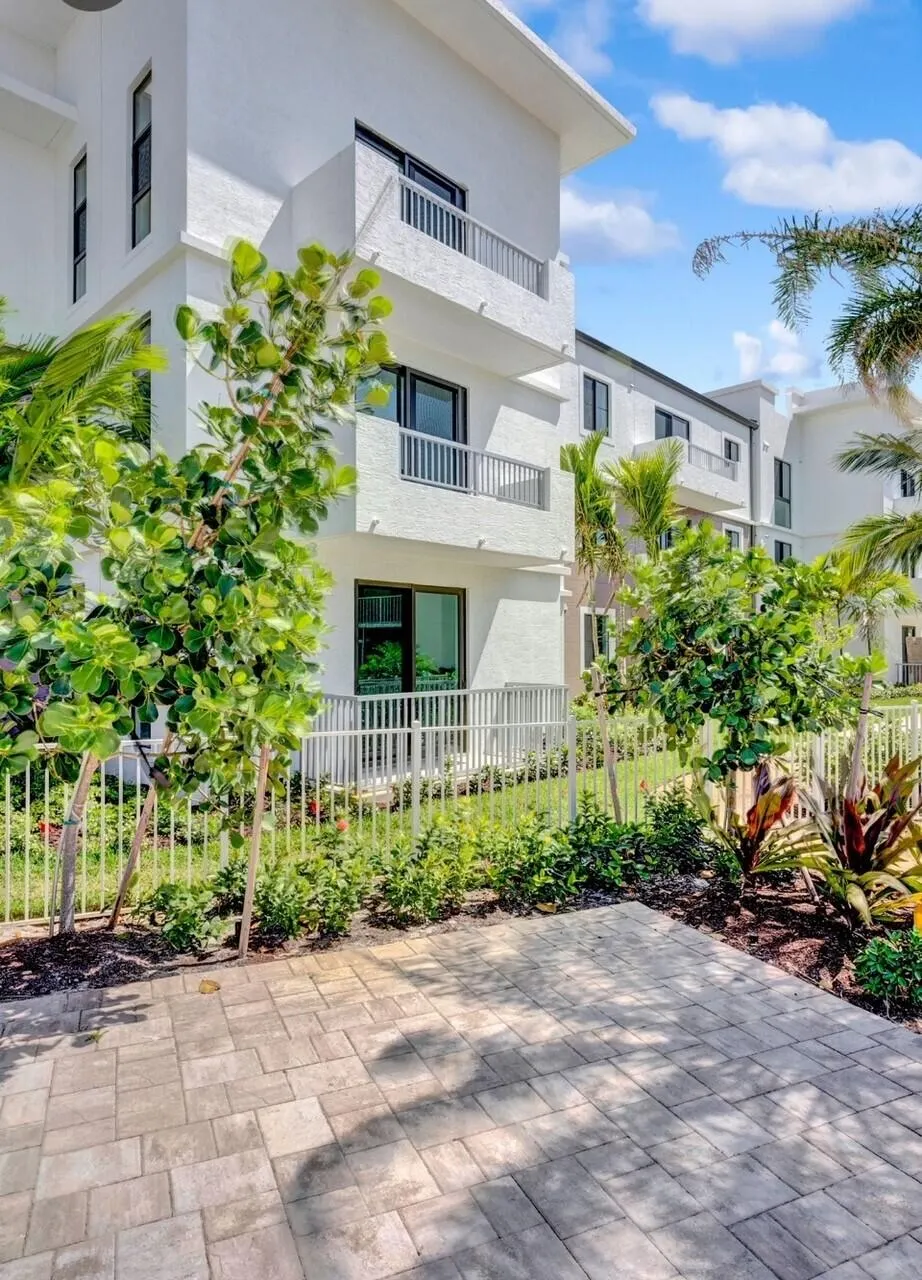 250 W Hidden Valley Boulevard, #2