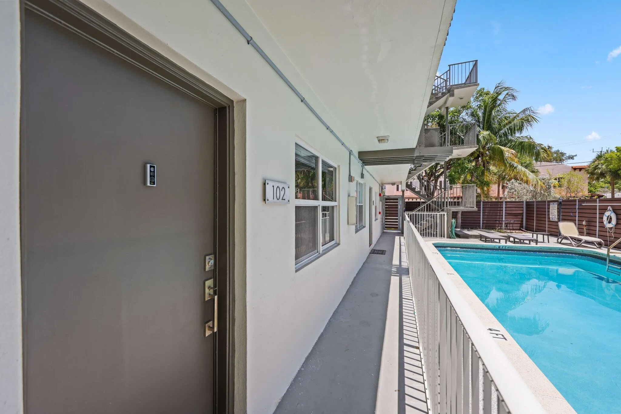 609 NE 13th Avenue, #102