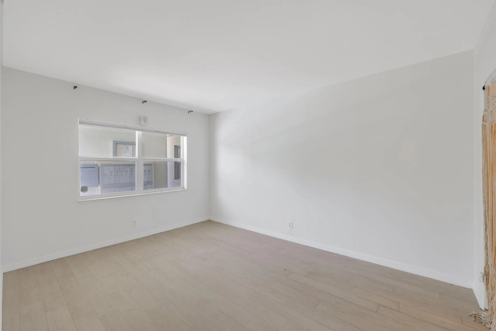609 NE 13th Avenue, #102