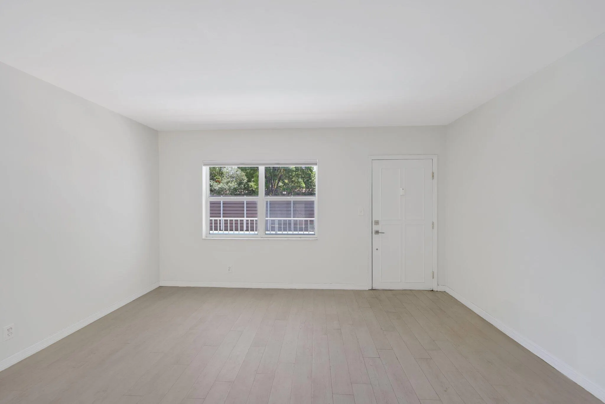 609 NE 13th Avenue, #102