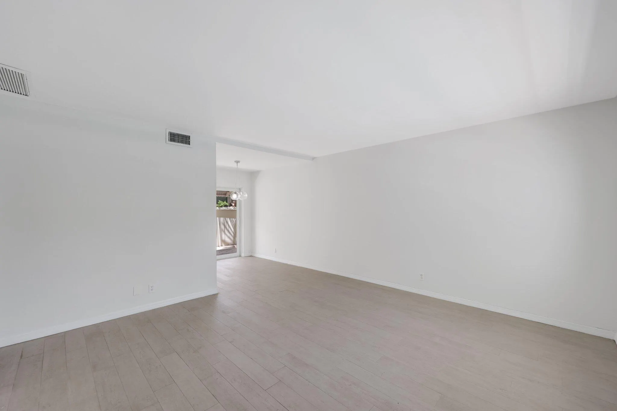 609 NE 13th Avenue, #102