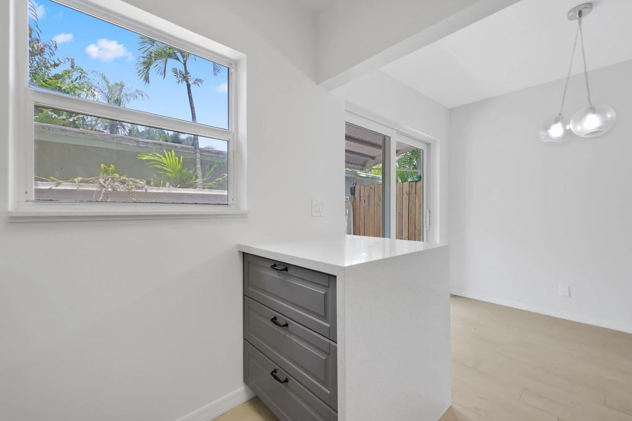 609 NE 13th Avenue, #102