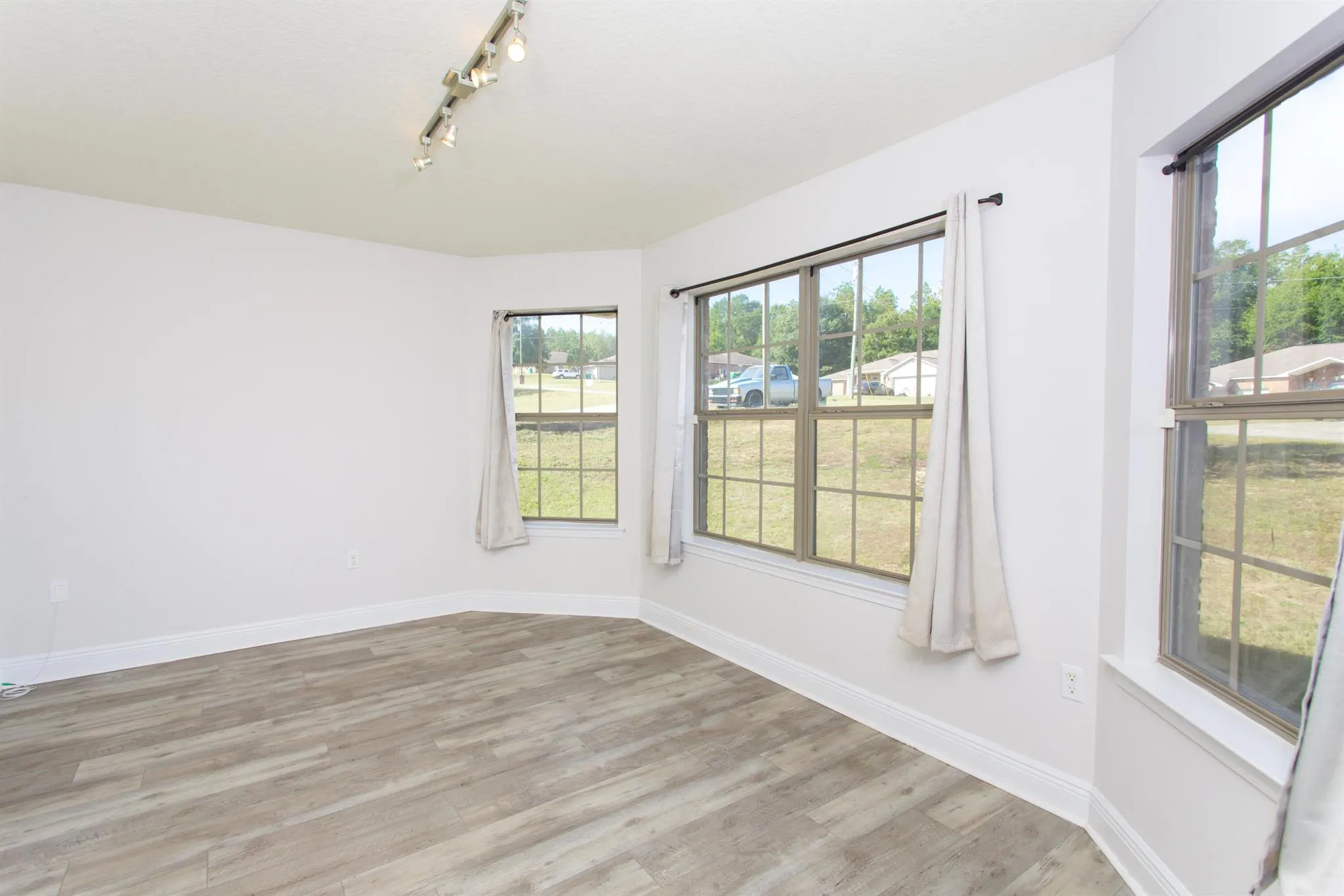 6229 Flash Lane