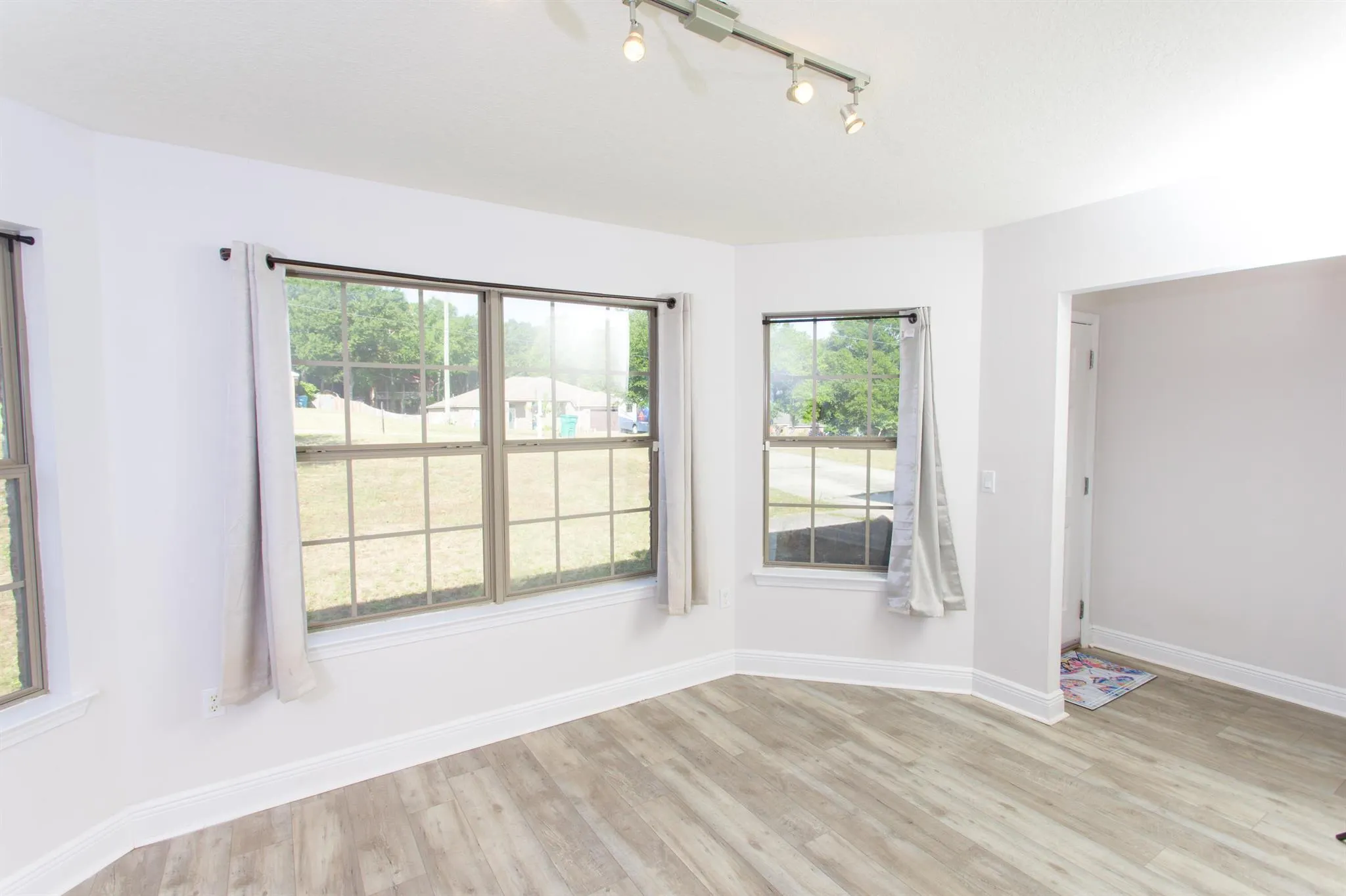 6229 Flash Lane