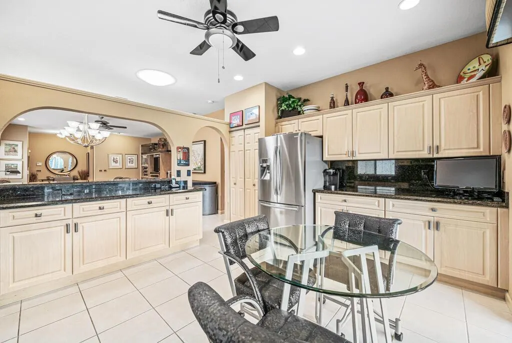 8204 Brindisi Lane