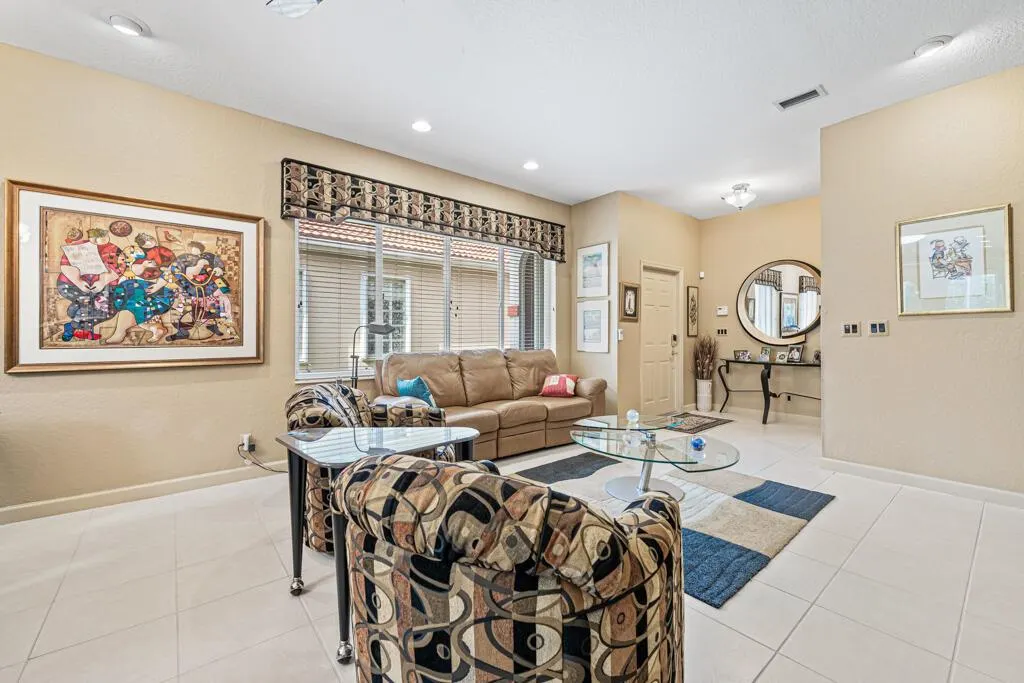 8204 Brindisi Lane