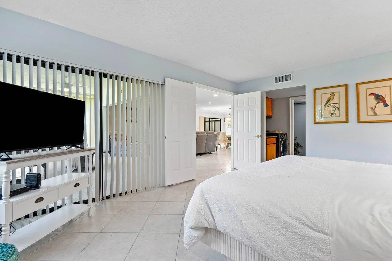401 Clubhouse Circle, #401a