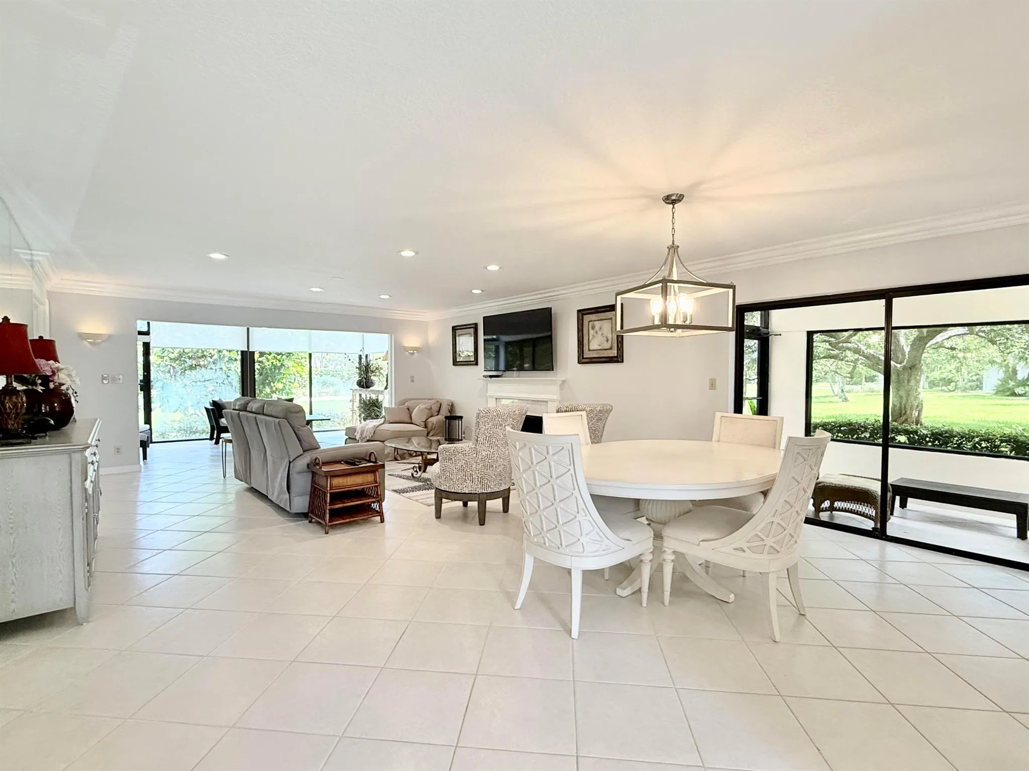 401 Clubhouse Circle, #401a