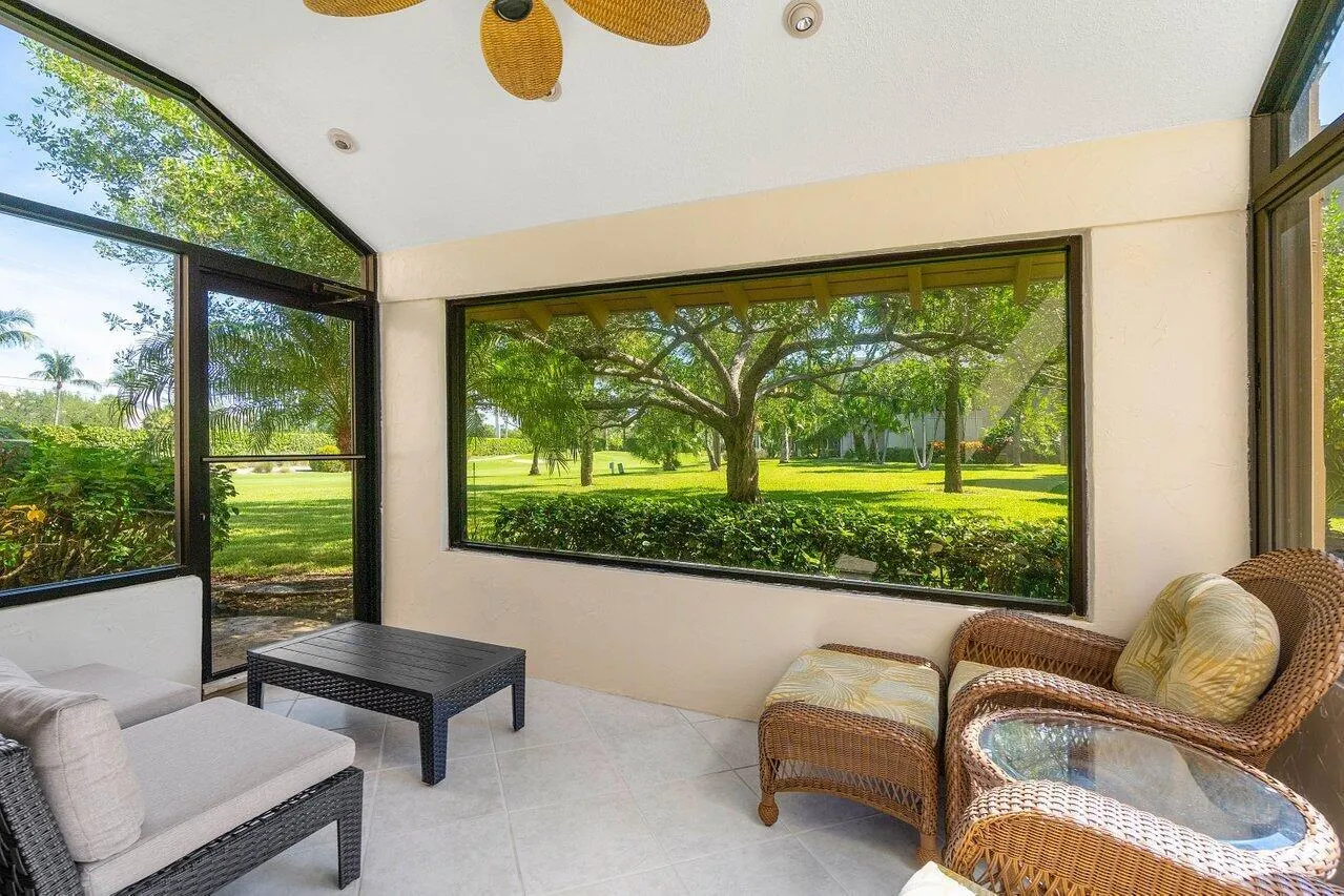 401 Clubhouse Circle, #401a