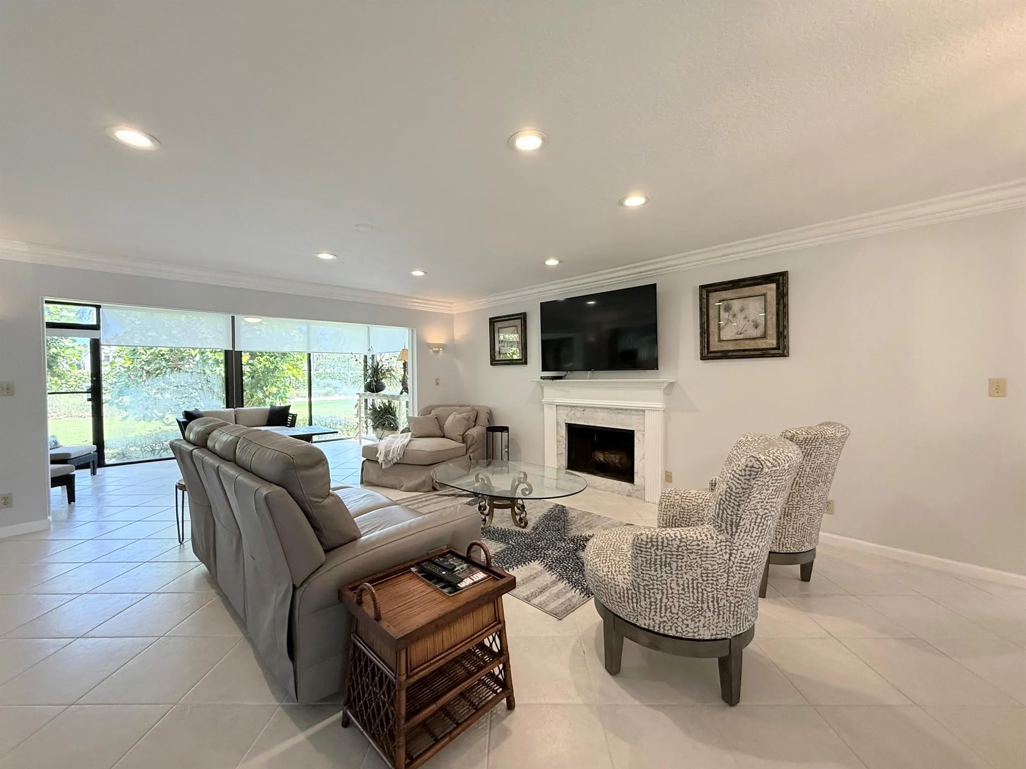 401 Clubhouse Circle, #401a