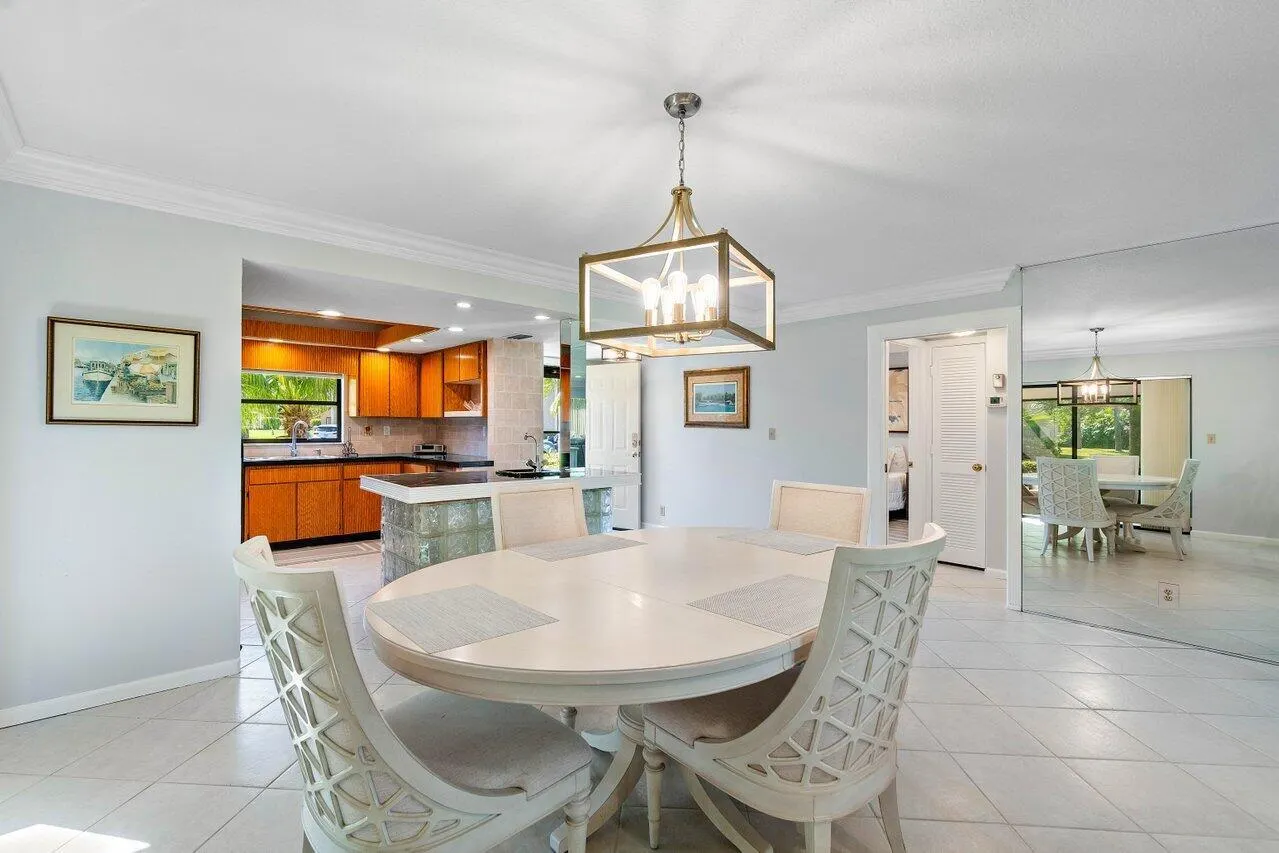 401 Clubhouse Circle, #401a