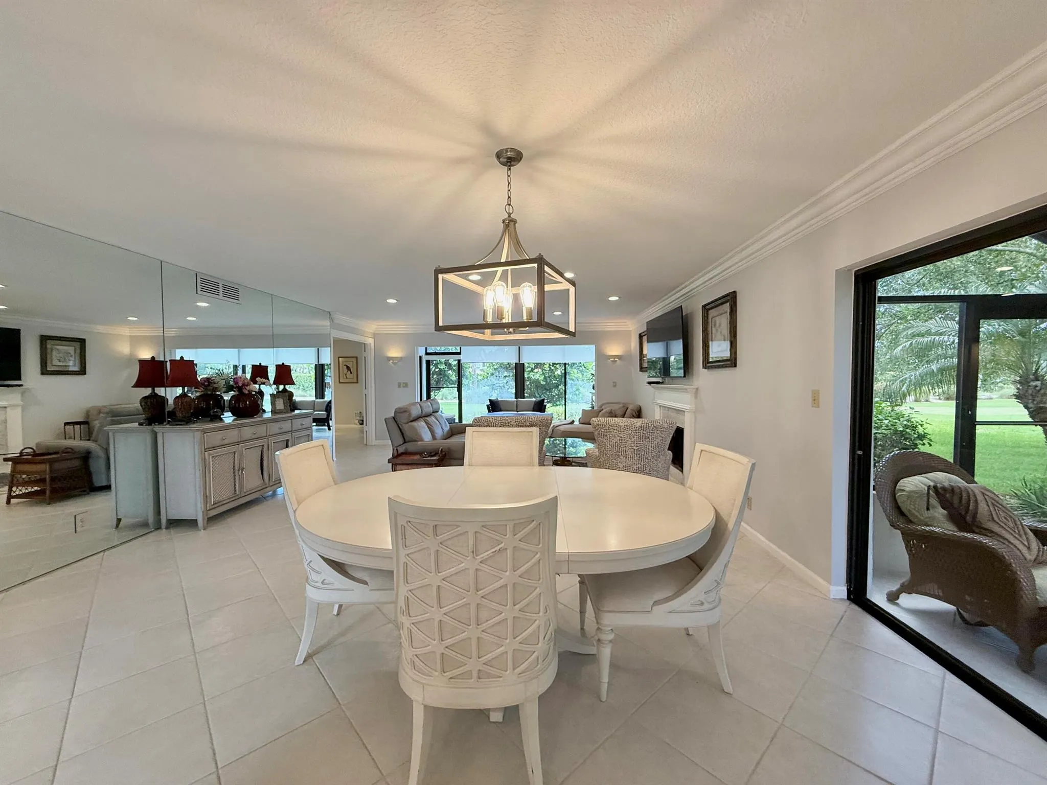 401 Clubhouse Circle, #401a