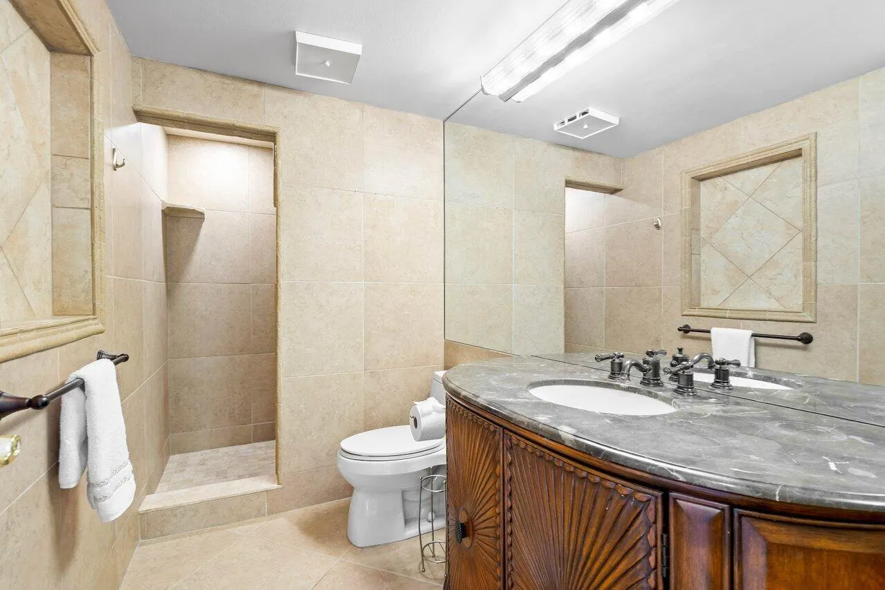 401 Clubhouse Circle, #401a
