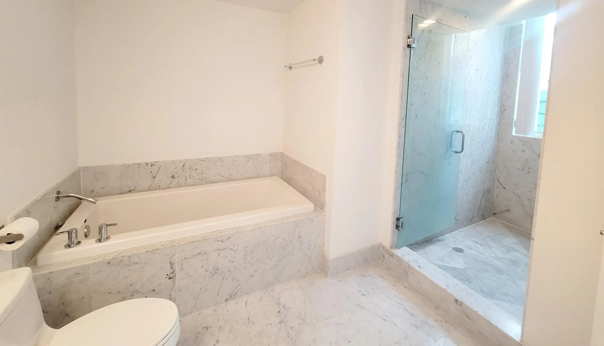 244 Biscayne Boulevard, #1008