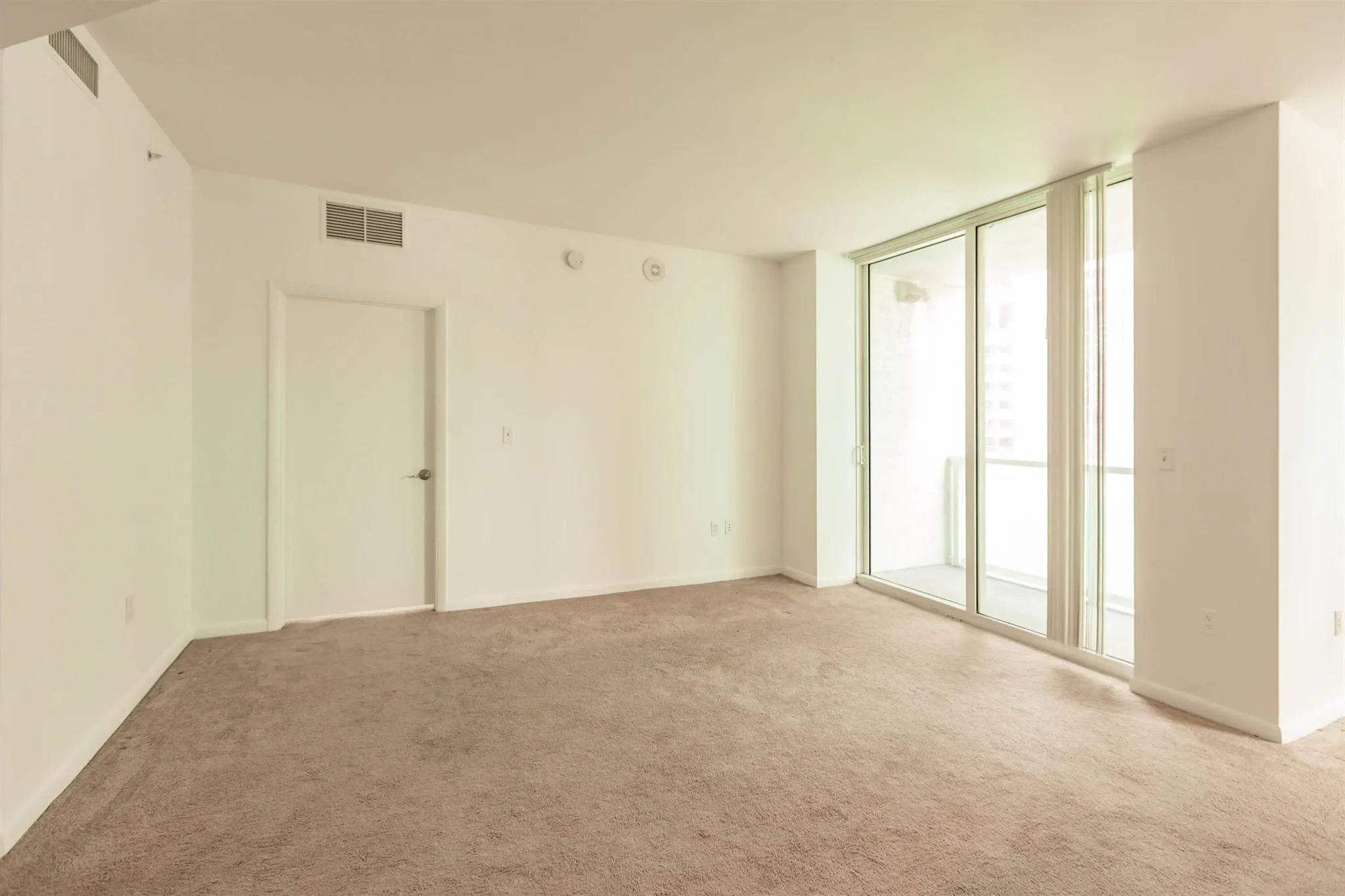 244 Biscayne Boulevard, #1008
