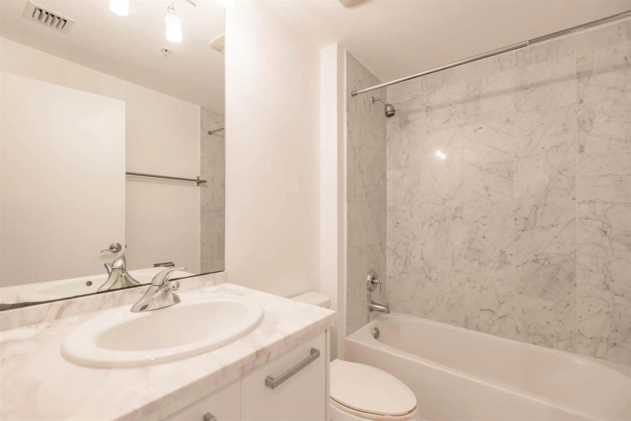 244 Biscayne Boulevard, #1008