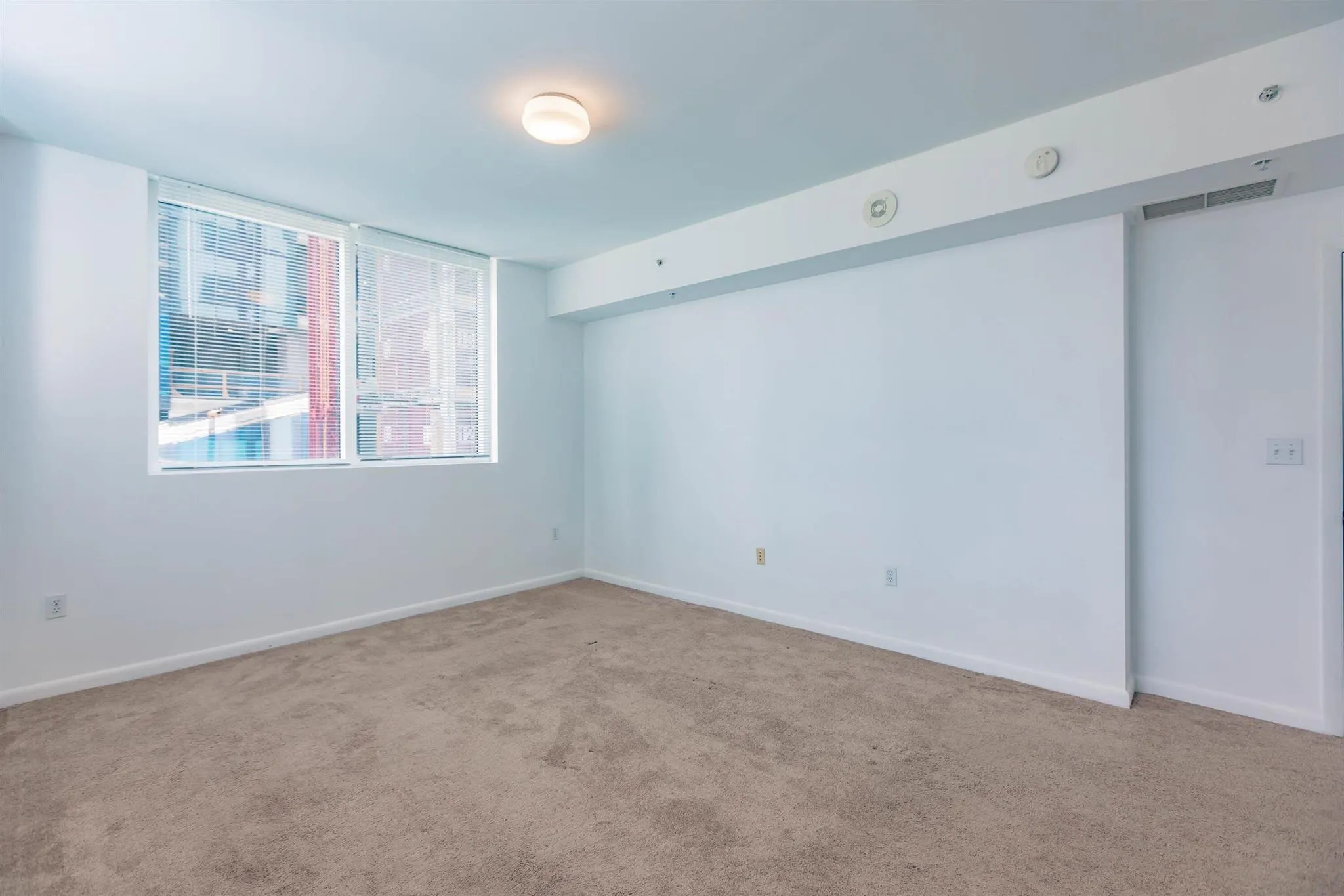 244 Biscayne Boulevard, #1008