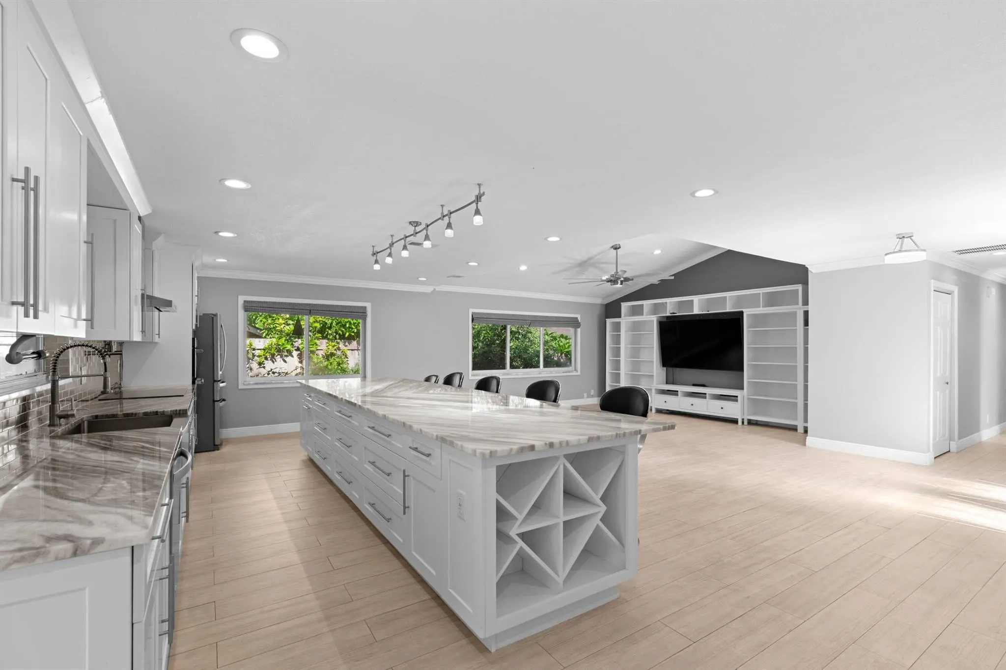1431 Rudder Cove
