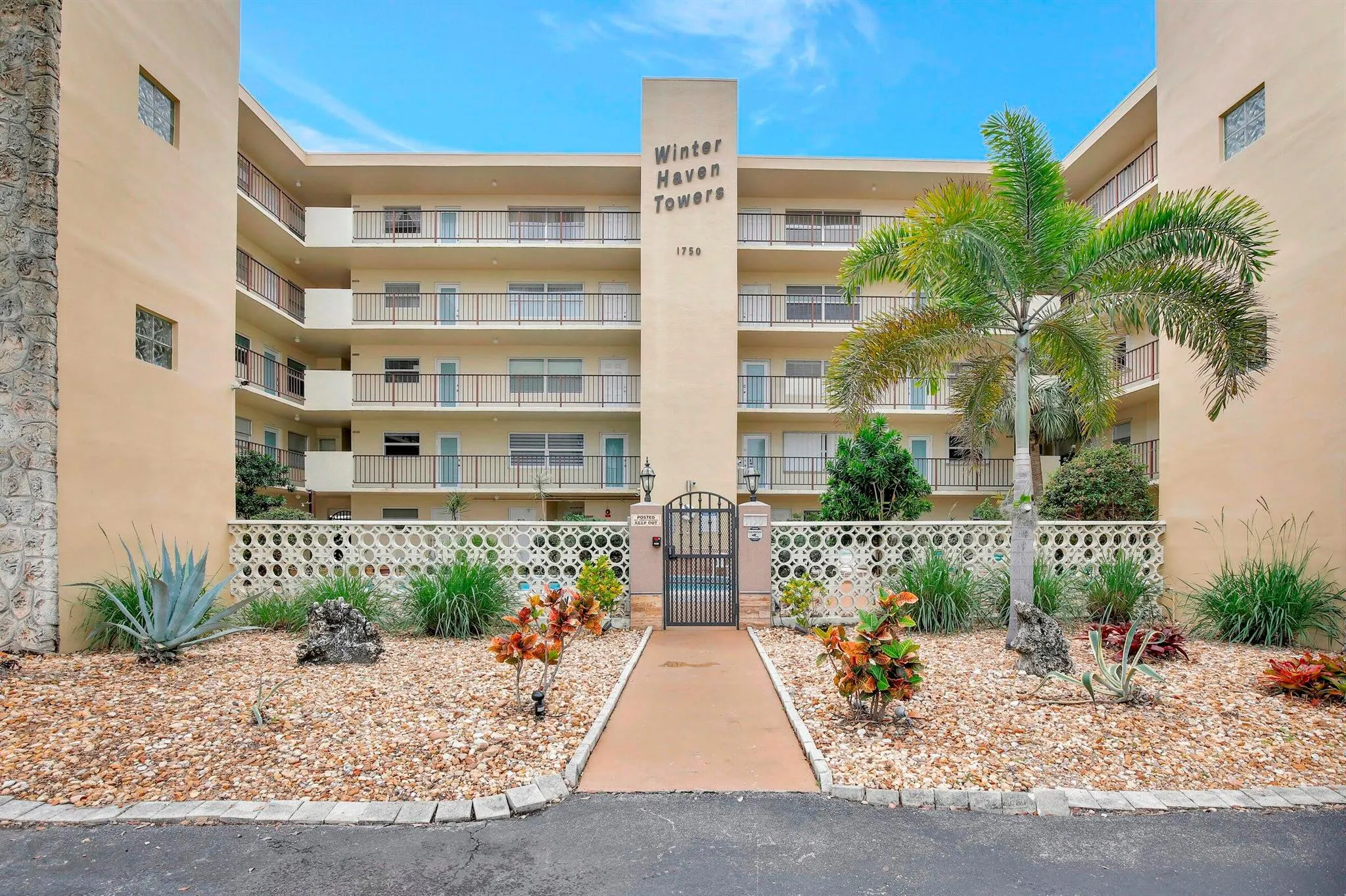1750 Jefferson Street, #305