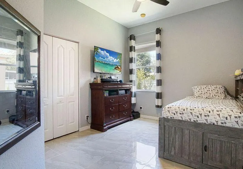 5770 Sunberry Circle
