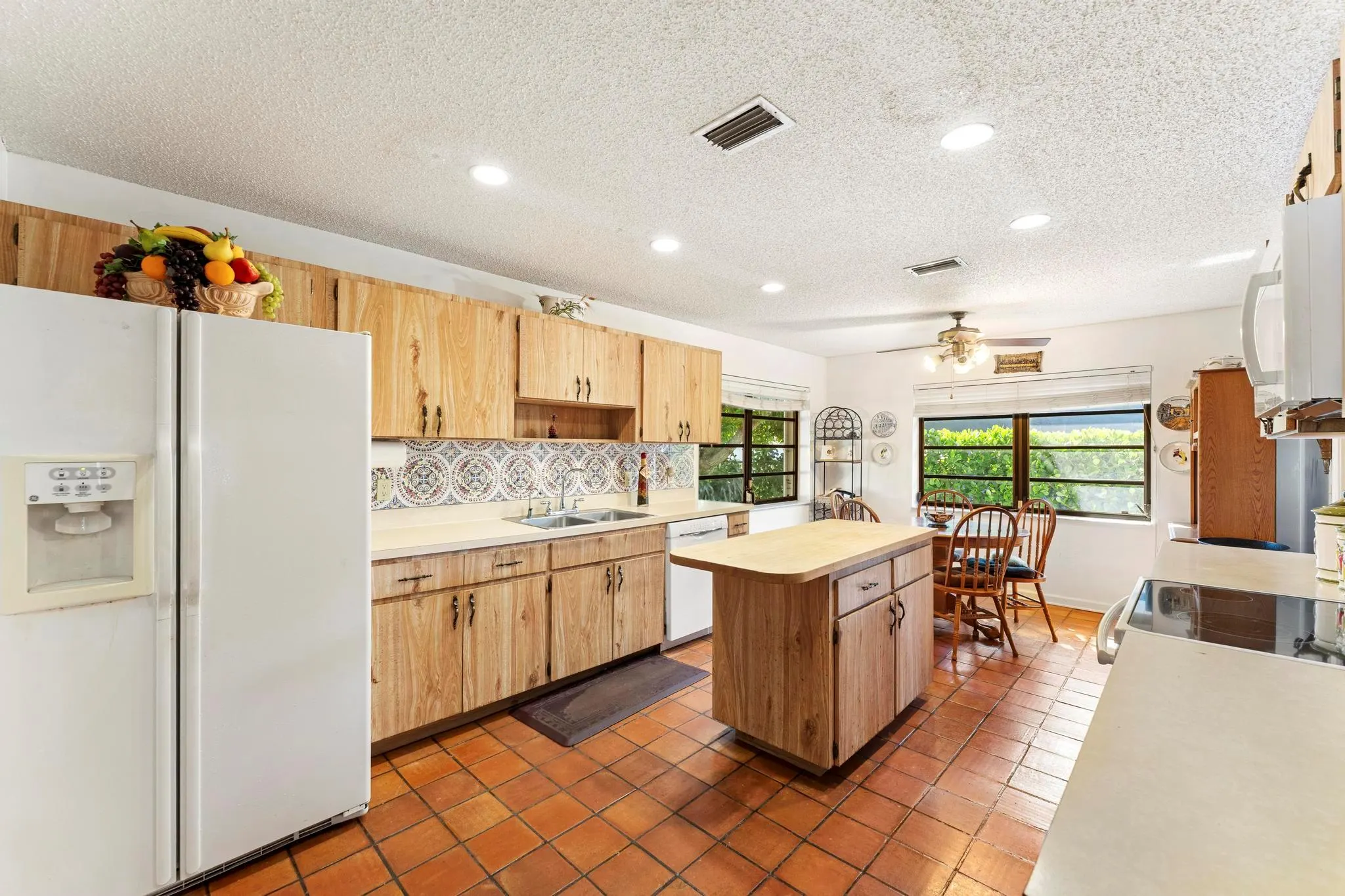 2282 Palmetto Road