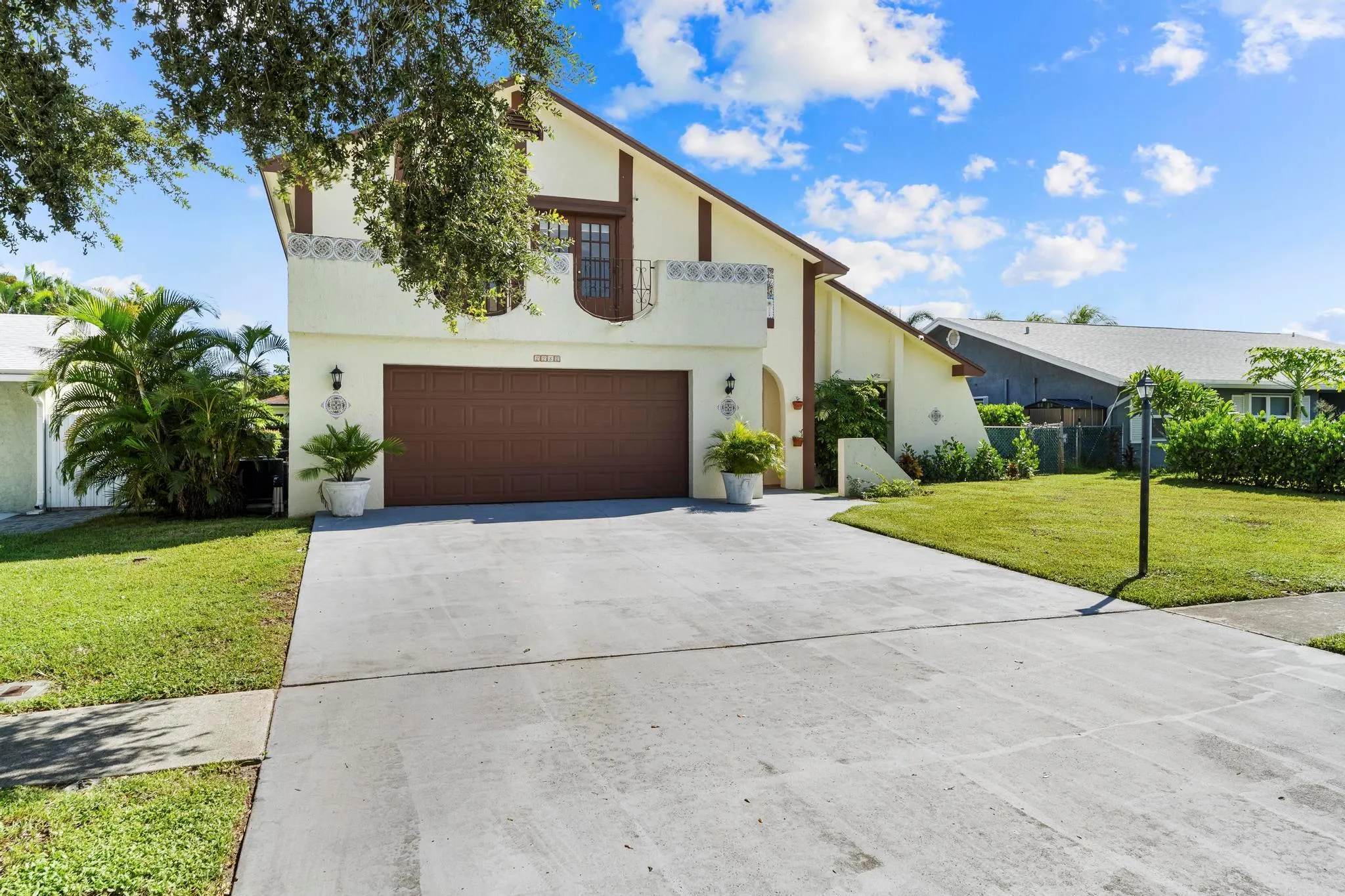 2282 Palmetto Road
